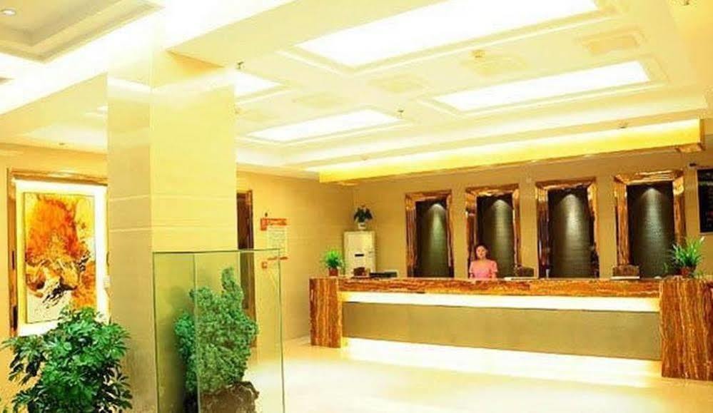 Ronghe Holiday Hotel Shiyan  Exterior foto